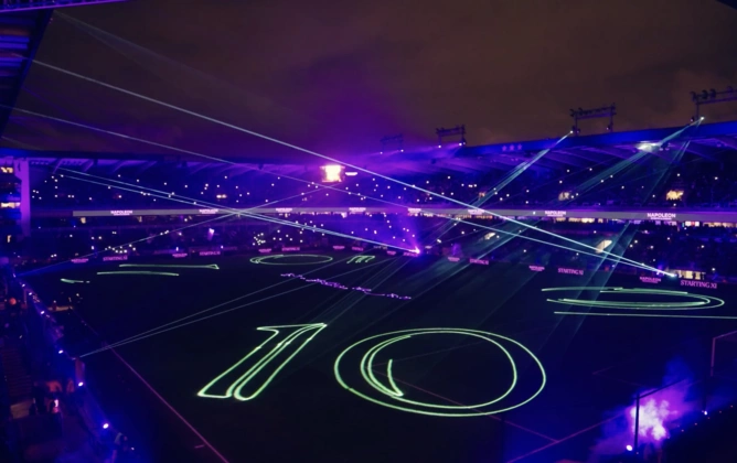 MAXAMAZE PRODUCTS SHOW LIGHTS FOOTBALL 2025 10 07 134546 wtnb